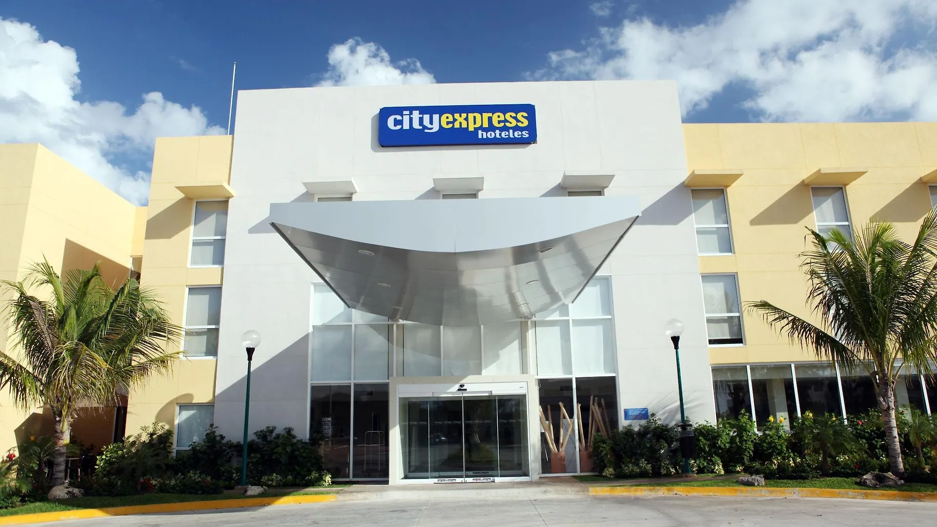 City Express By Marriott Playa Del Carmen Hotel